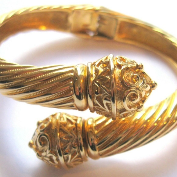 JOAN RIVERS Gold Plated Wrap Bangle Bracelet - Picture 1 of 3